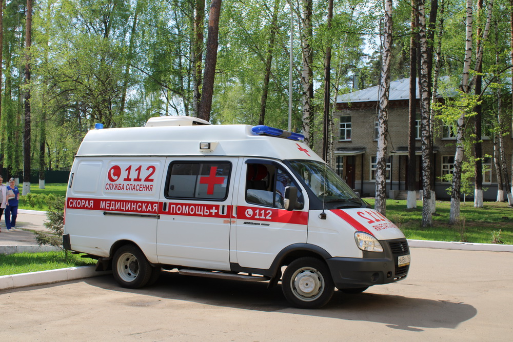 Приемная 3 больница телефон. Машина 112 служба спасения. Московская областная больница. Областная больница приемное отделение.